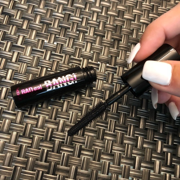 Benefit Other - benefit bag gal bang volumizing mascara
